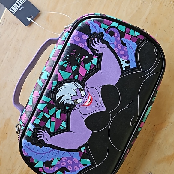 DISNEY URSULA COSMETIC CASE - Picture 3 of 13